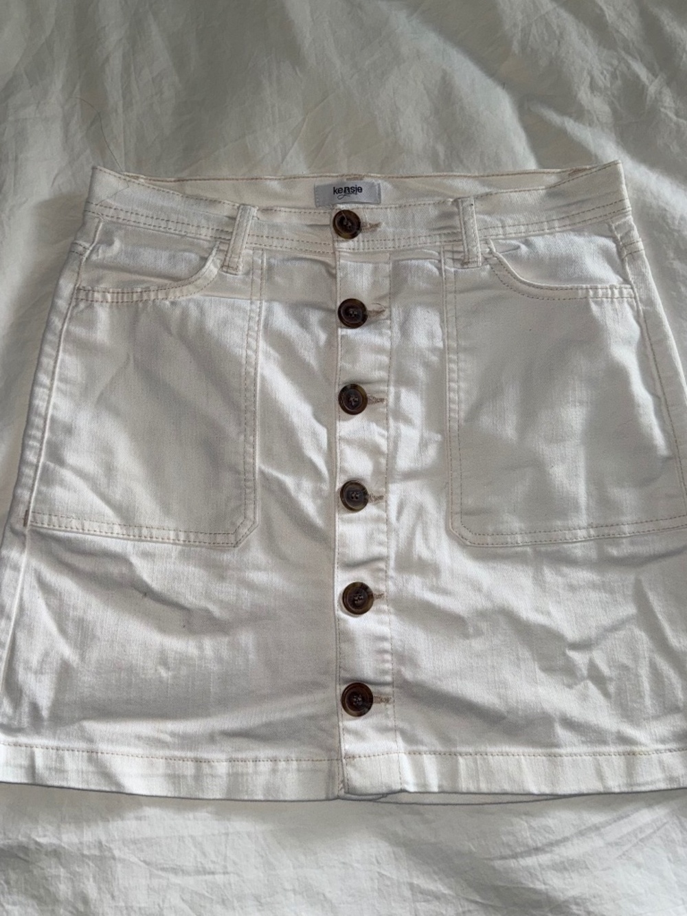 KENSIE Jeans White Cream Denim Mini Skirt Size 8 High Rise Button Front Y2K